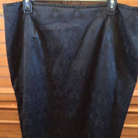 Isabella Suits Black Skirt & Jacket Floral Sz 18 - Picture 4 of 5